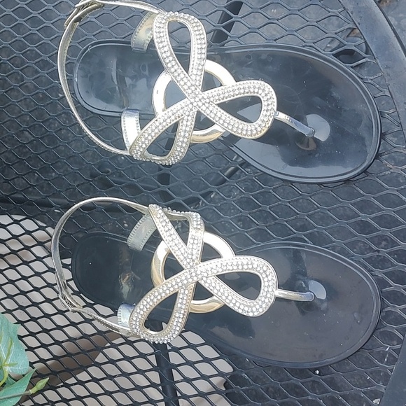 Elegant Rhinestone Sandals - Picture 2 of 10